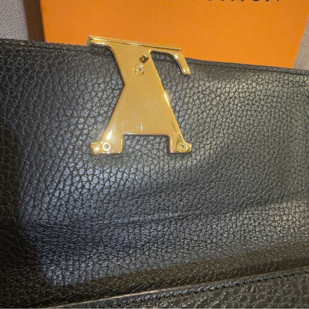 LOUIS VUITTON Capucines Taurillon Black Pink Leather Gold LV Buckle Large Wallet - Picture 6 of 16
